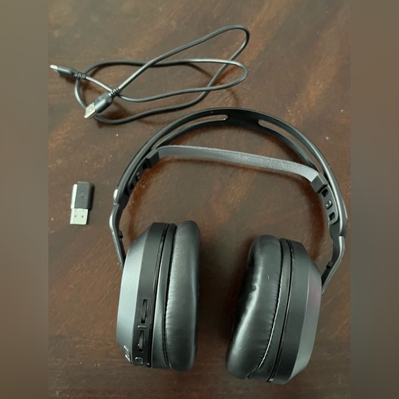 New Turtle Beach Stealth 500 Wireless Multiplatform Gaming headset - Picture 2 of 3